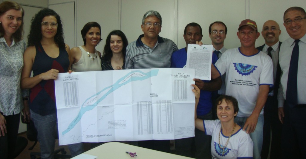 Comunidade de Caraíbas recebe TAUS